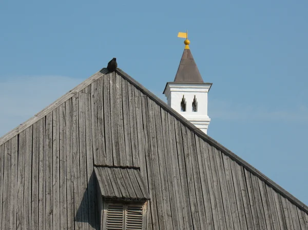 古い木造の屋根と建物 — ストック写真
