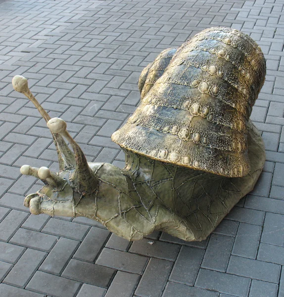 Dekoracyjny ślimak na ulicy — Zdjęcie stockowe