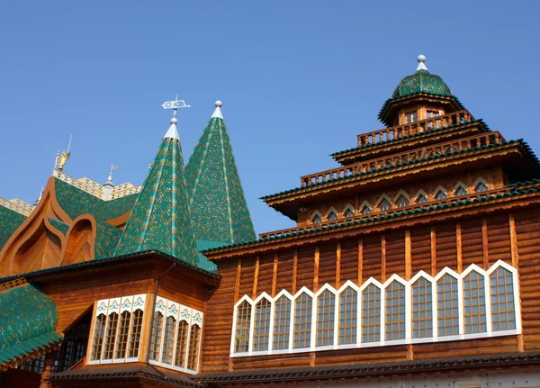 Torres do Palácio do Czar Alexei Mikhailovich — Fotografia de Stock