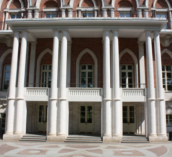 Fachada sur del palacio en Tsaritsyno (Moscú ) — Foto de Stock