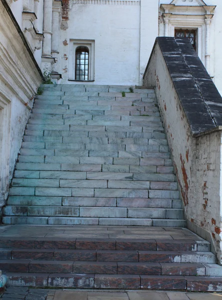 Escalier menant au Temple de l'Archange — Photo