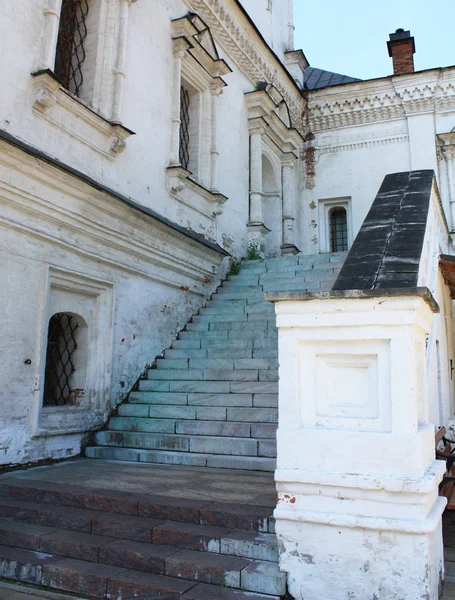 Лестница в храм Архангела — стоковое фото