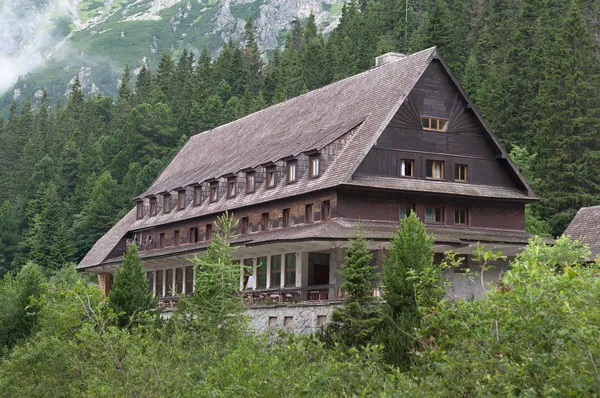Old traditional house in the mountains — Stock Photo, Image