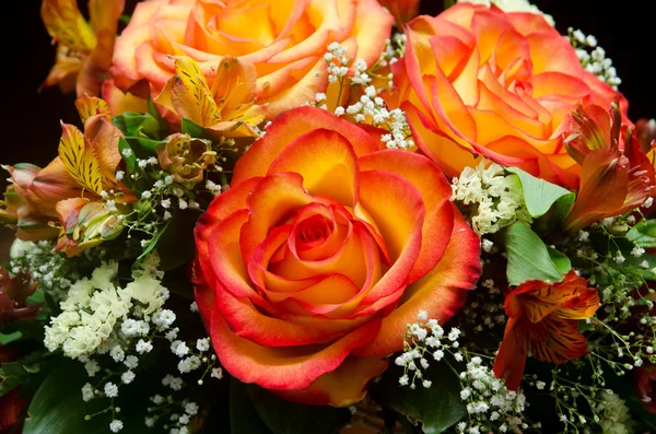 Orange roses flower bouquet — Stock Photo, Image