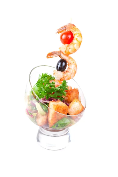 Fried kebab of shrimps and fish — Stock Photo, Image