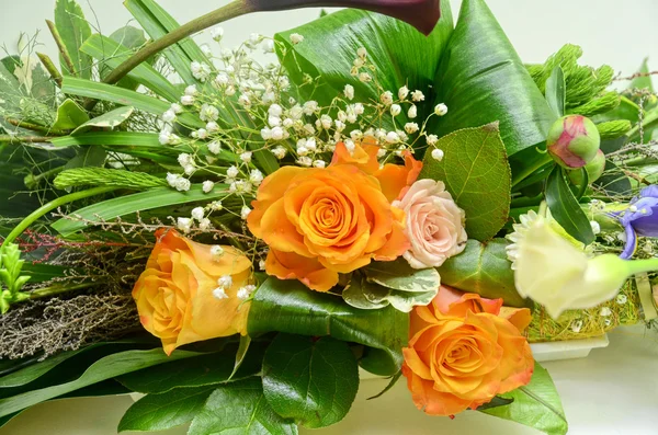 Bouquet de fleurs de mariage — Photo