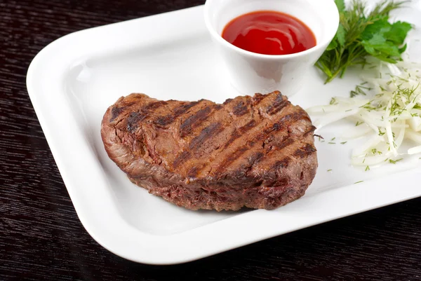 Steak de bœuf rôti juteux — Photo