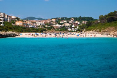 Cala romantica şehir ve sahil, deniz Mayorka,