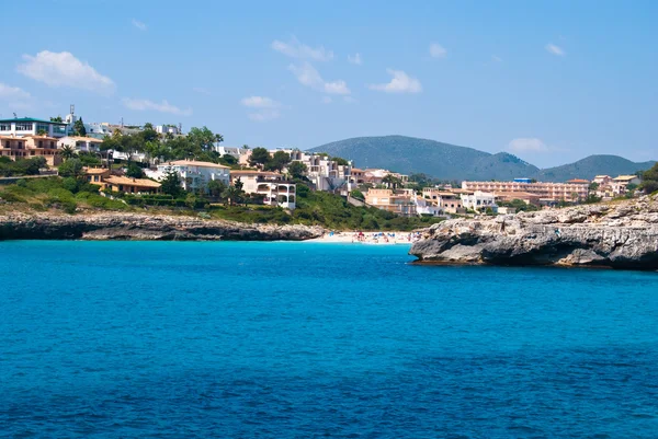 Cala Anguila Villen und Strand am Mittelmeer, Mallorca. Wellness — Stockfoto