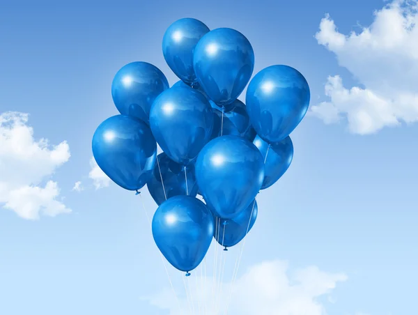 Niebieskie balony na błękitne niebo — Zdjęcie stockowe