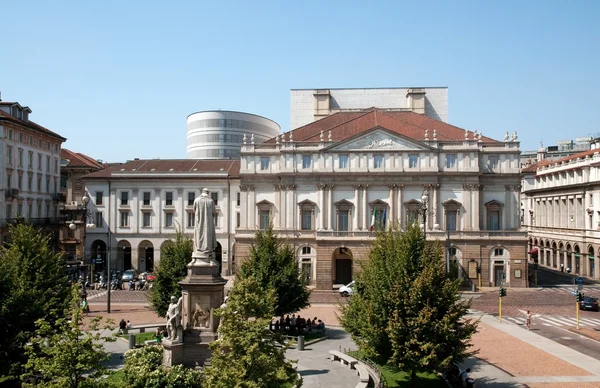 在米兰，意大利歌剧院 alla scala — 图库照片