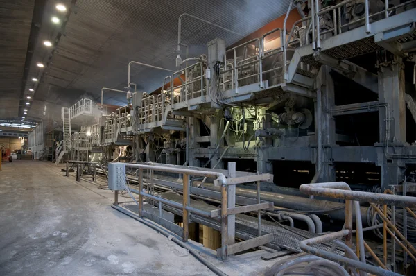 紙・ パルプ工場 - 工場、工場 — ストック写真