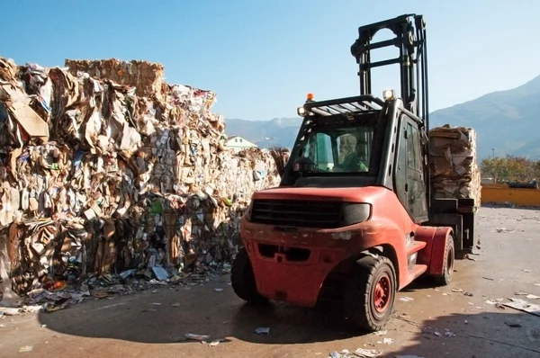Papier- und Zellstofffabrik - Recyclingpapier — Stockfoto