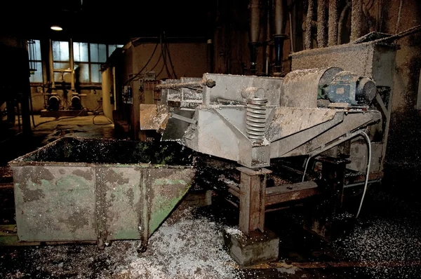 Papier- en pulpindustrie molen plant - voorbehandeling gebied — Stockfoto