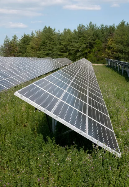 Ανανεώσιμες πηγές ενέργειας: φωτοβολταϊκά — Φωτογραφία Αρχείου