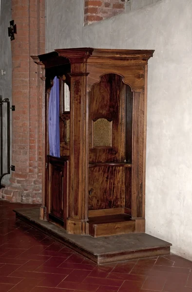 Old wooden confessional — Stock Photo, Image