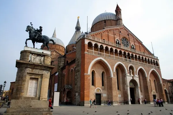Iglesia de San Antonio (Basílica) - Padua, Italia —  Fotos de Stock