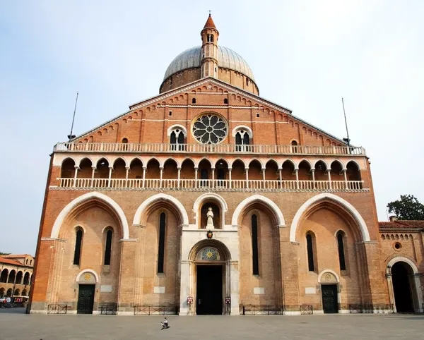 Saint anthony kyrkan (basilika) - padua, Italien — Stockfoto
