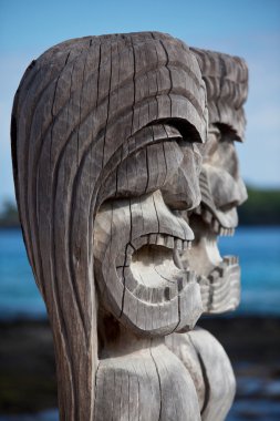 Hawaiian statue clipart