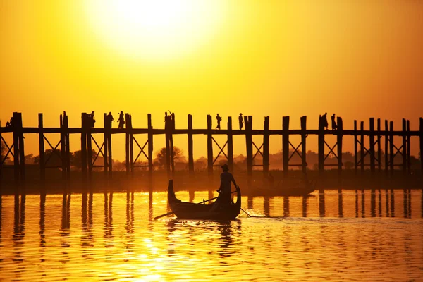 Puente en Myanmar — Foto de Stock