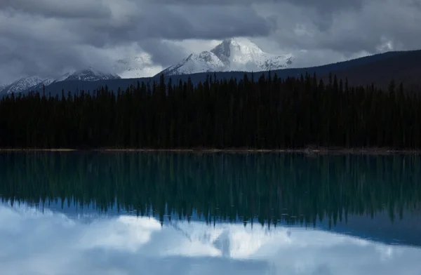 加拿大湖 — 图库照片