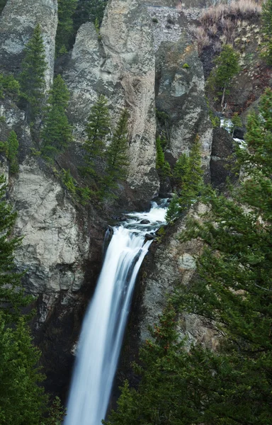 Водопад Йеллоустона — стоковое фото