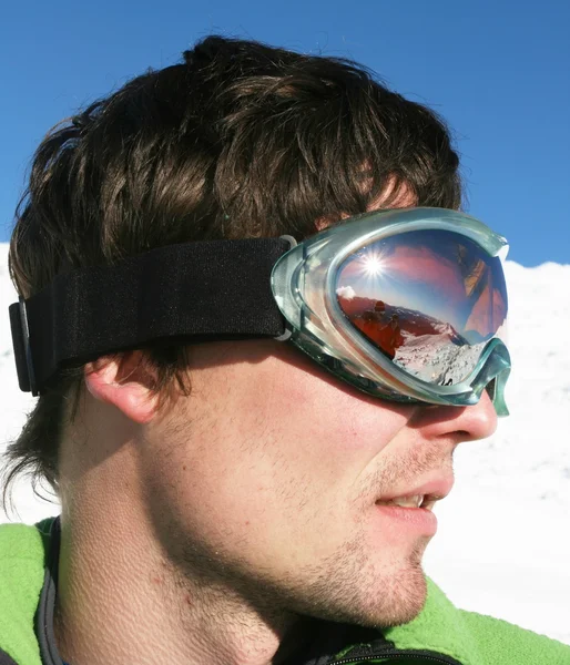 在高山滑雪运动员 — 图库照片