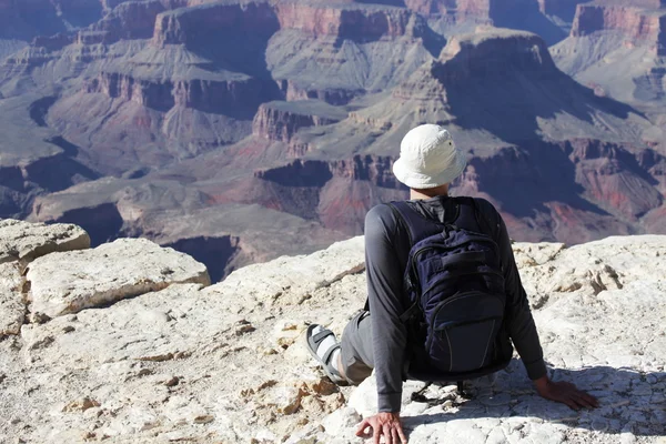 Mann im Grand Canyon — Stockfoto
