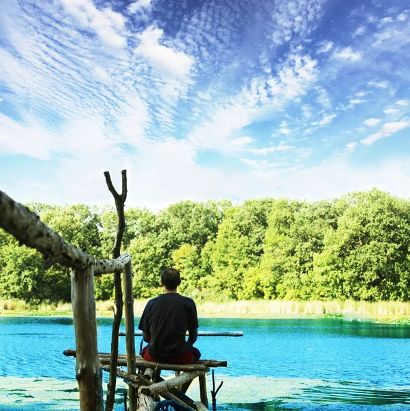 Hombre en el lago — Foto de Stock