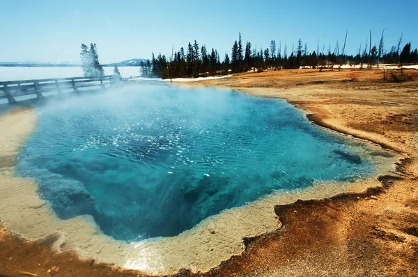 Hot spring pool — Stock Photo, Image