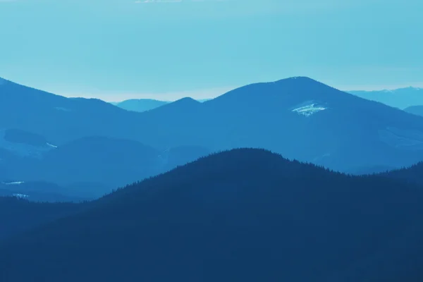 Силуэт гор — стоковое фото