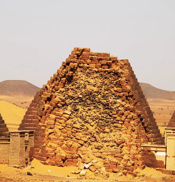 Pyramiden im Sudan — Stockfoto