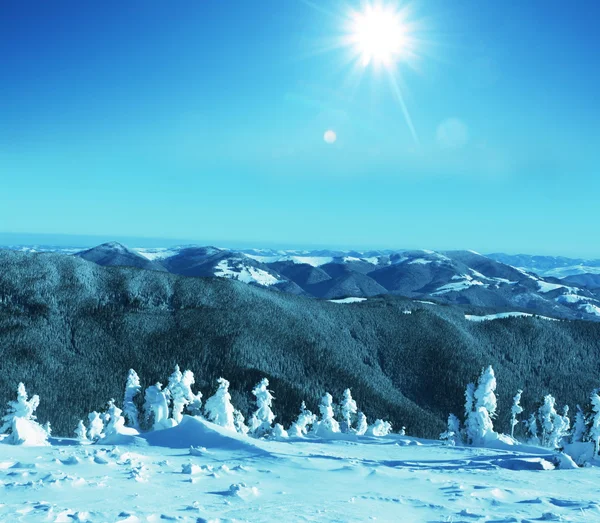 Montañas de invierno — Foto de Stock