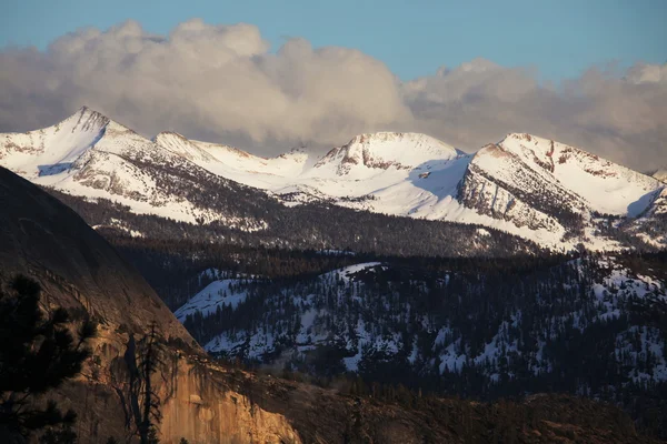 Yosemitské hory — Stock fotografie