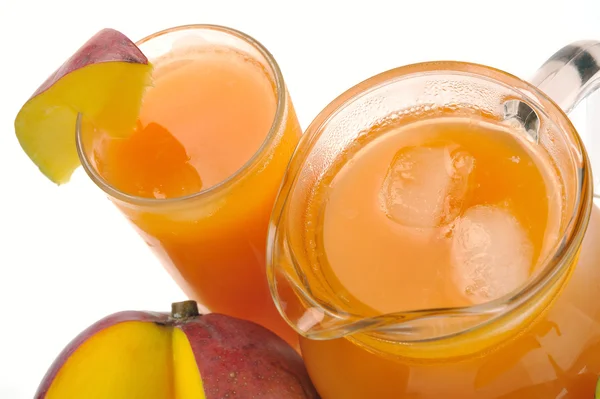 Mango suyu ve meyve — Stok fotoğraf