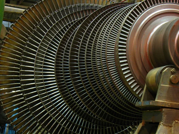 Електрогенератор парової турбіни під час ремонту — стокове фото