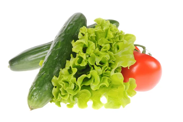 绿色沙拉和孤立在白色背景上的番茄 — 图库照片