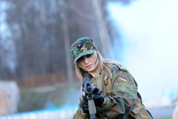 Sexy Militärmädchen — Stockfoto