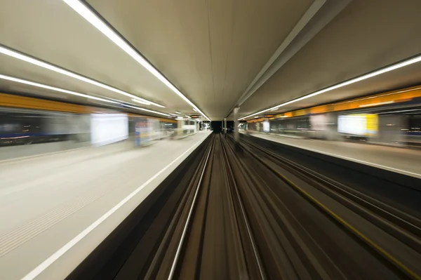 Przekazywanie stacji metra — Zdjęcie stockowe