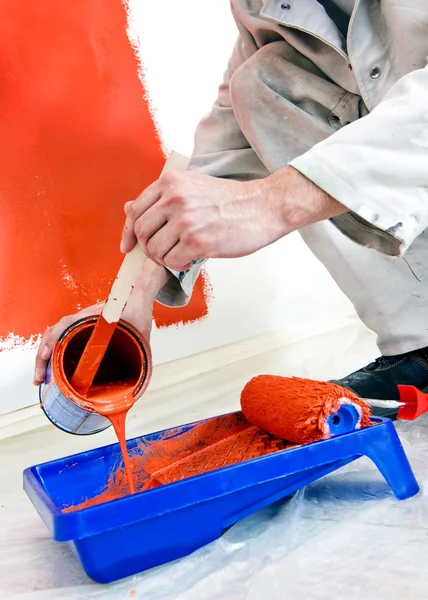 Pouring paint — Stock Photo, Image