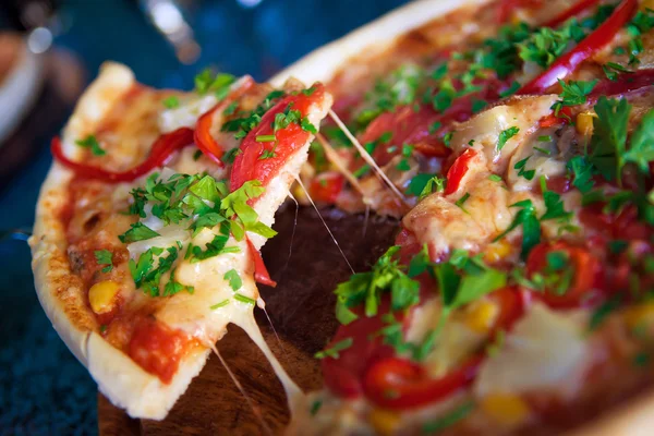 Italienische Pizza — Stockfoto