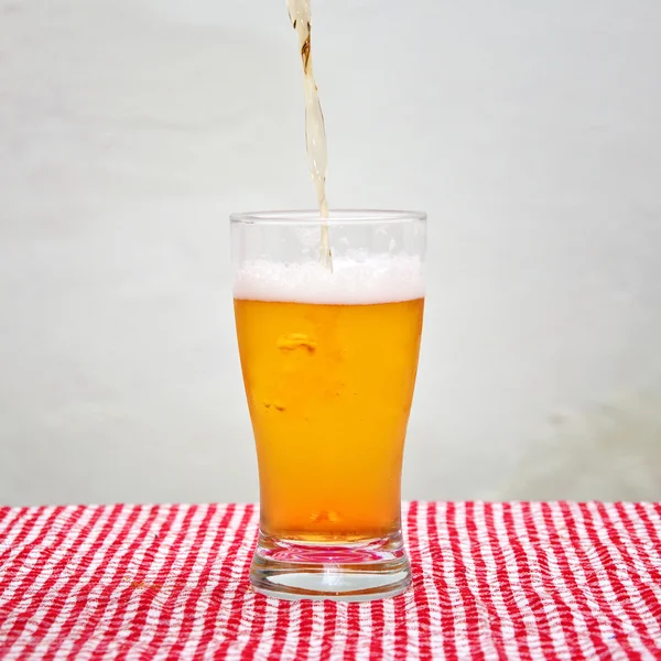 Бокал пива — стоковое фото