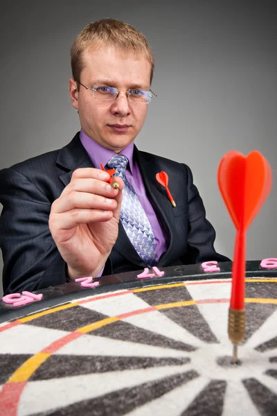 Businessman aiming to target — Stock Photo, Image