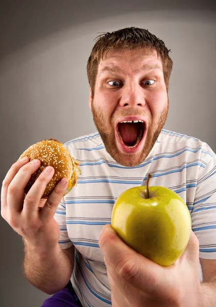 Fast-food vs gezonde voeding — Stockfoto