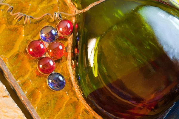 ワインのテーマのステンド ガラス組成 — ストック写真