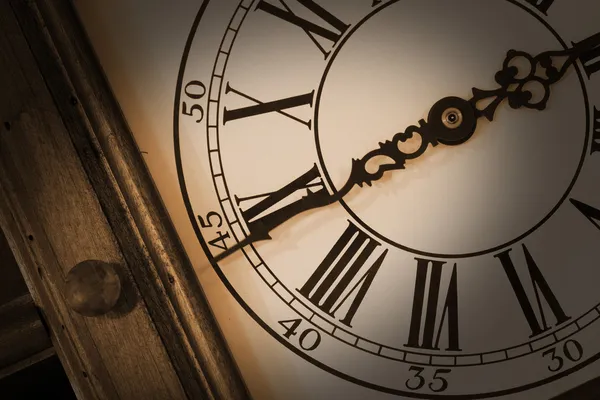 오래 된 벽 시계 — 스톡 사진