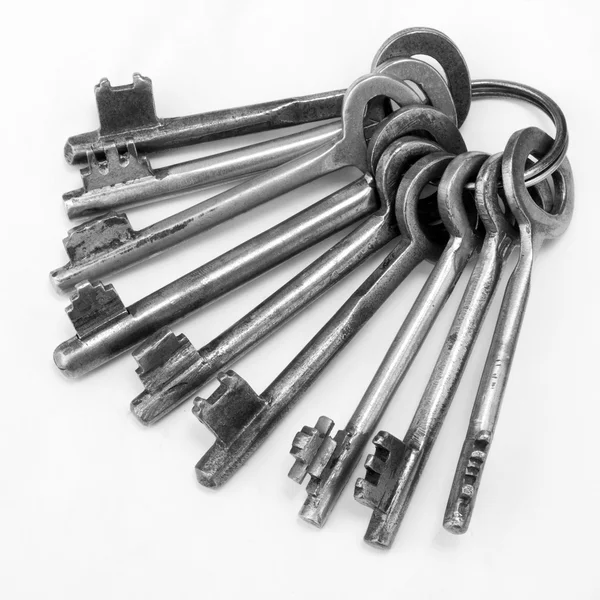 Vecchio mazzo arrugginito di chiavi — Foto Stock