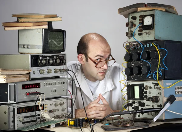 Scientist at vintage laboratory — Stockfoto