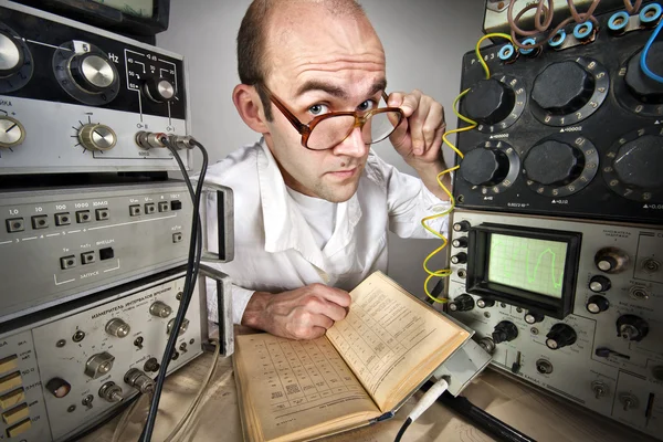 Scientist at vintage laboratory — Stock Photo, Image