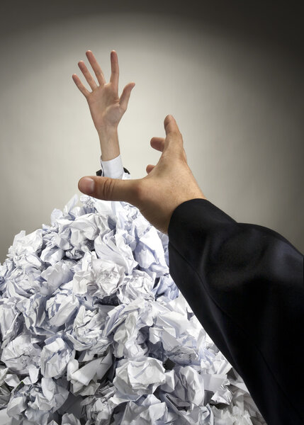 Помощь похороненному бизнесмену
